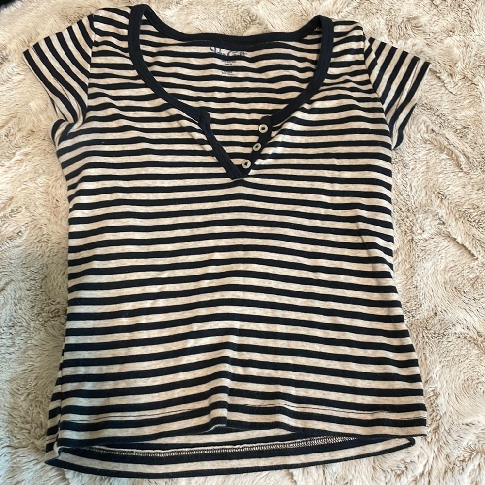 B&W STRIPED TOP